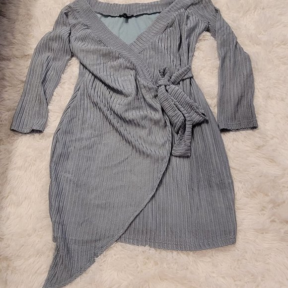 Fashion Nova Mini dress (Wrapping Thing up) - Picture 3 of 5